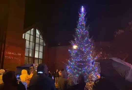 Town of Yarmouth hosts tree, Frost Park lighting