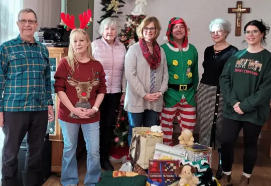 Kenora Rotary plays Santa to Wiigwas residents